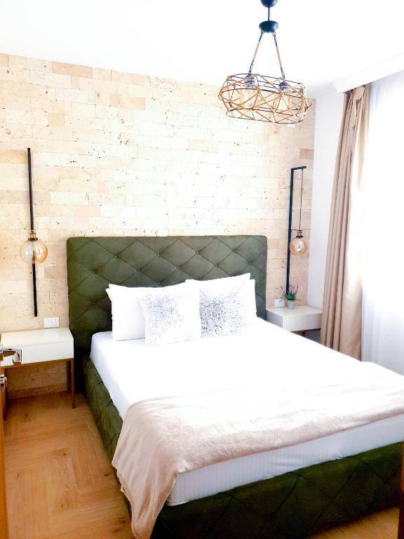 Bedroom with queen size bed at LaCasa Ulcinj