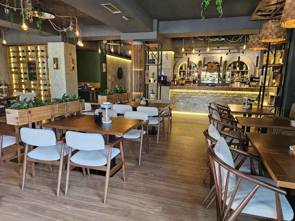 Bar at LaCasa Restaurant in Ulcinj